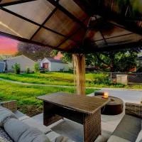 Movie Game Room & Fire Pit Luxury Spacious Home、ミネアポリスにあるミネアポリス・セントポール国際空港 - MSPの周辺ホテル
