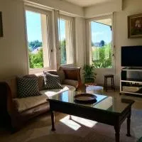 Villa Eléno, au cœur de la région des lacs du Jura, מלון בMeussia