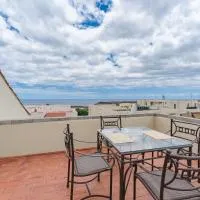 Spacious apartment with the private terrace, hotel i Arona