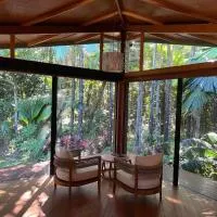 Luxurious rainforest lodge in FNQ: Jogo şehrinde bir otel