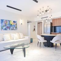 Chic 2BR Apartment w Balcony & Sea View by HolyGu, hotel v destin&aacute;cii Tel Aviv