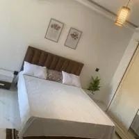 Perla s2 ain zaghwen la marsa, hotel di Al ‘Uwaynah