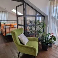 Eclectic suburbian oasis 7km from the beach, hotell sihtkohas Čavle