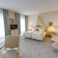 Hotel Erbprinz & Restaurant "Prinzenstube" โรงแรมในลุดวิกส์ลัสต์