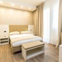 Hotel Touring, hotel di Piazza Brescia, Lido di Jesolo