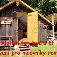 Chatka na břehu rybníka Pupek, hotel em Kohoutov