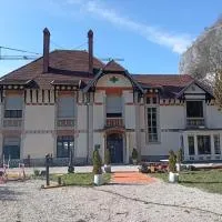 EVASION LOUE #4 "Le DOMAINE", hotel a Lods