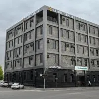 Clouds Hotel, hotelli kohteessa Tashkent