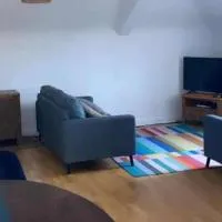 3Br Apartment - Sleeps 7 - Free Parking - Athy, ξενοδοχείο σε Athy