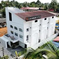 Luxe Style Hotels, hotel di Adūr