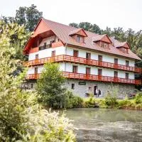 Penzion Ztracený mlýn, hotel din Slapy