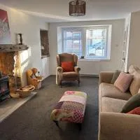 Cosy Wee Cottage، فندق في Monkton
