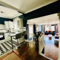 Richmond charm cozy apartment، فندق في ريتشموند على نهر التايمز