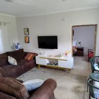 Zambarau house, hotel a Busia