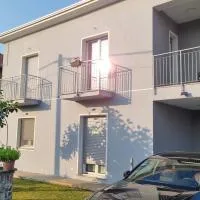 Appartamento con terrazza, hotel di Gazzada