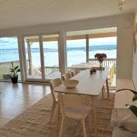 Cherfull 2 bedrooms, hotell i Oksval