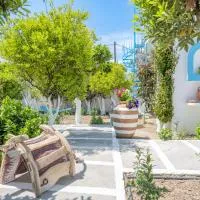 PERIVOLI 4-CHORA(5min away from the center by car), hotel u gradu 'Agkidia'