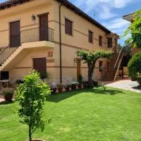 Apartamentos los Olivos, hotel en Valencia de Alcántara