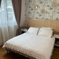 maison de pat et mat, khách sạn ở Issoudun