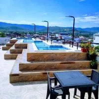 Okawango Hotel, hotel u gradu Hirandot