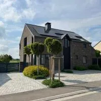 Les Scailletons à Neufchâteau - Ardenne Belge, отель в городе Нёшато