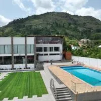Abram Hills Hotel Ltd: Koforidua şehrinde bir otel