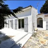L'étang au soleil, hotel a Berre-lʼÉtang