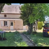 Chez Céline & Ludo, hotelli kohteessa Villabon