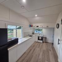 Cottage on the Burnett, Mundubbera, hotel near Gayndah Airport - GAH, Mundubbera