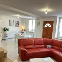 Le P'ti Mignat - Jolie maison avec terrasse, hotel i Suèvres