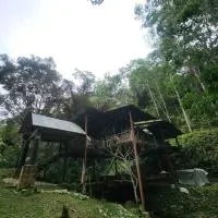 Kampong Ulu Dong में, होटल Devalley Basecamp