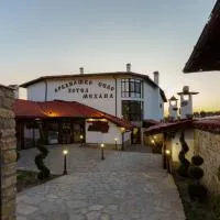 Хотел Арбанашко село, hotel di Arbanasi