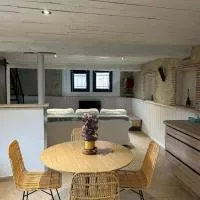 Maison loft au cachet ancien, hôtel à Villasavary