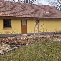Zahradní domek, готель у місті Dukovany
