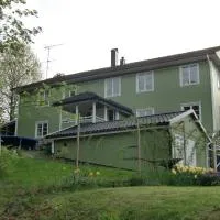 Lägenhet med fri parkering, hotell i Nynäshamn