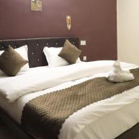Posh Hotel-Best Business Hotel in Gulbarga, hotel poblíž Kalaburagi Airport - GBI, Gulbarga