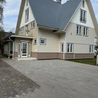 Inge Villa Apartment Hotel, kh&aacute;ch sạn ở P&auml;rnu