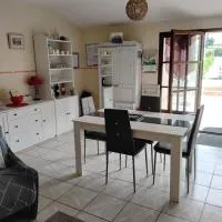 Gite du Grand-Pas, hotelli kohteessa Doulezon