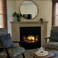 Sandstone Suites - In the heart of Port Fairy, hotel u gradu 'Port Fairy'