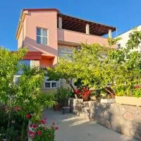 Apartmani Tomić, Hotel in Seline