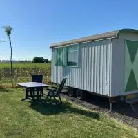 De Keet op een boerencamping, hotell sihtkohas Klundert