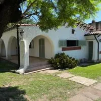 Casa completa en Unquillo, khách sạn ở Unquillo