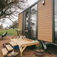 Rose Hill by Tiny Away, hotel u gradu Neerim South