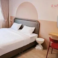 Me U Huse, hotel Hatjajban