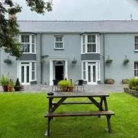 OYO Lamphey Hall, hotel v mestu Pembroke