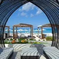 ザ ウェスティン グランド ケイマン セブン マイル ビーチ リゾート & スパ（The Westin Grand Cayman Seven Mile Beach Resort & Spa）、ジョージ・タウンのホテル