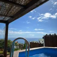 KAZA PILOU - Gîte avec piscine privative, hotell i Bouillante