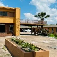 EXPRESS INN & Suites: El Campo şehrinde bir otel