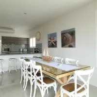 Avalon Apartment by Book Jervis Bay, hotel in Huskisson