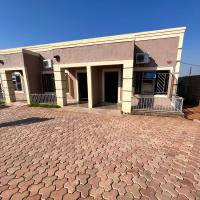 Ekhaya Lodge, hotel poblíž Royal Airstrip - RYL, Chirundu